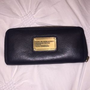 Marc Jacobs Black Leather Wallet!